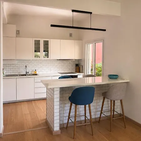 100 M2 With Panoramic Sea View And Olive Trees Appartement